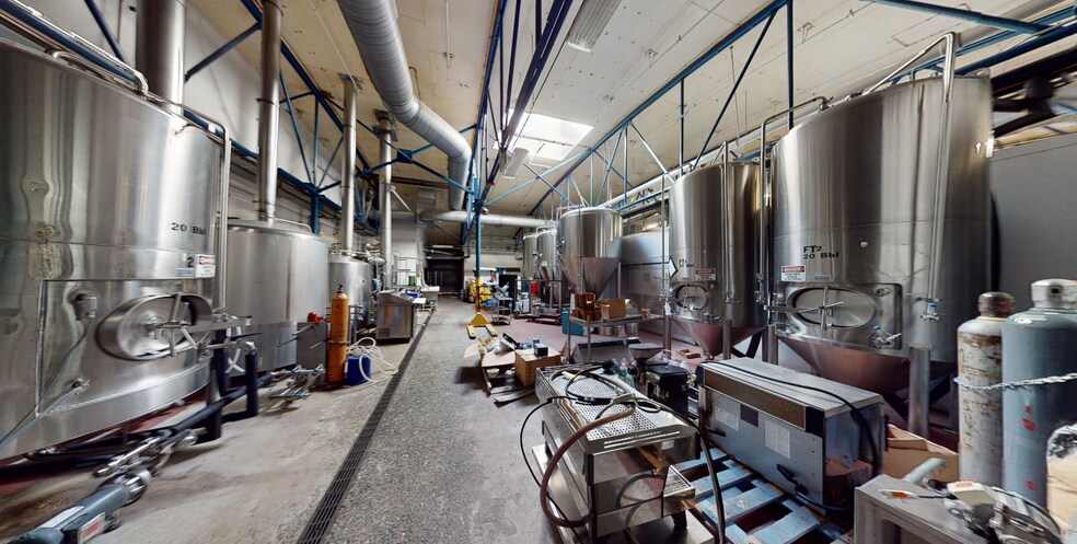 More Photos Of 933 Louise Ave, Charlotte Storefront For Lease