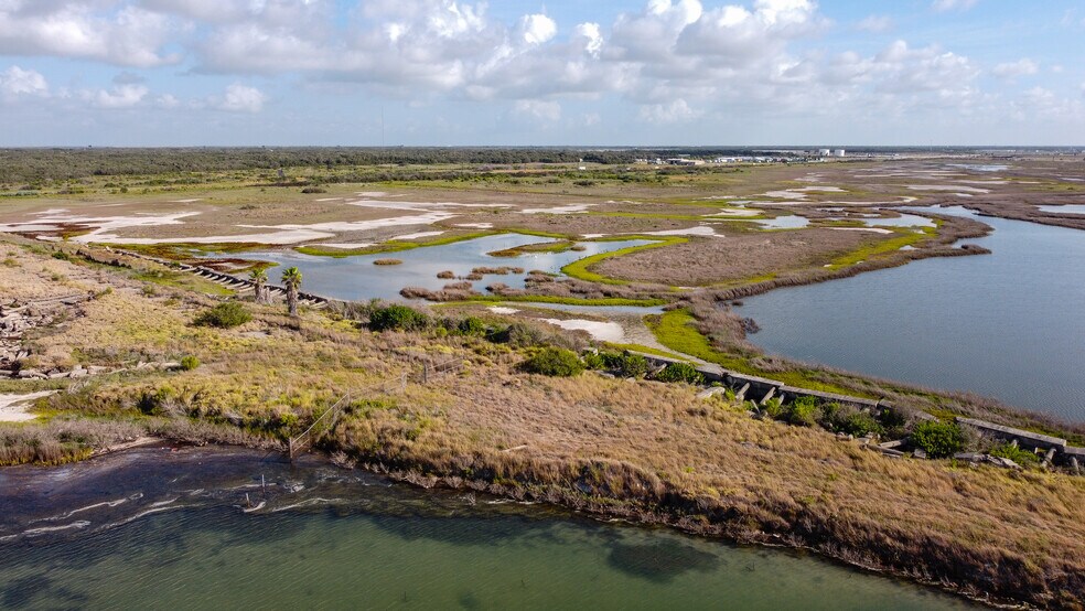 More Photos Of 1603 N State Highway 35, Aransas Pass Chemical Oil Refinery For Sale