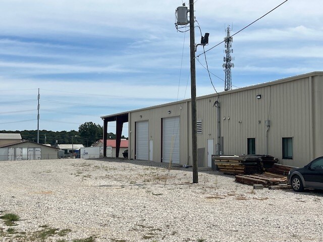More Photos Of 540 Steed Rd, Decatur Warehouse For Sale