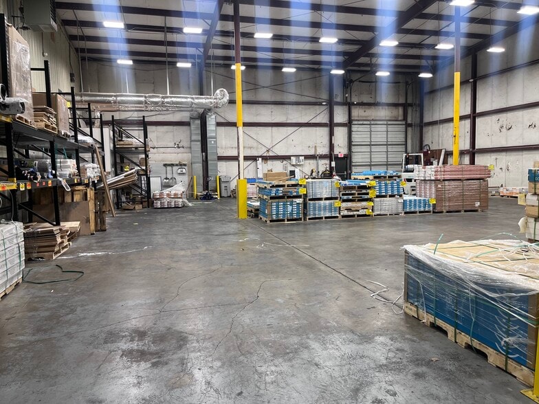 More Photos Of 2801 McKinley Ave, Fort Smith Warehouse For Lease