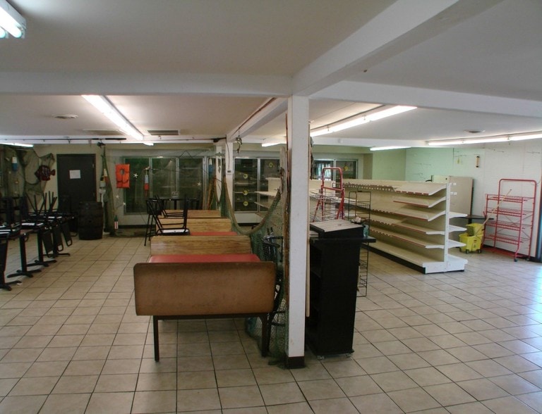 More Photos Of 2500 Cashua Ferry Rd, Darlington Restaurant For Sale