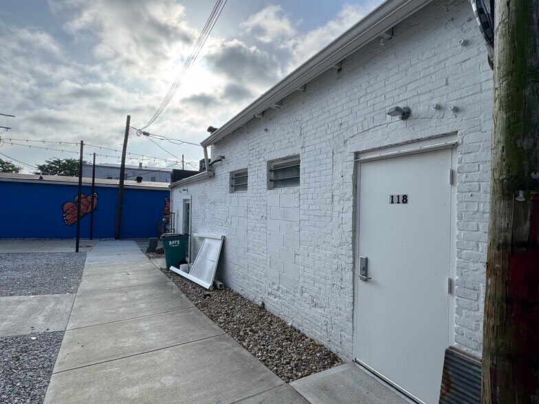 More Photos Of 116 W Main St, Plainfield Storefront Retail Residential For Lease