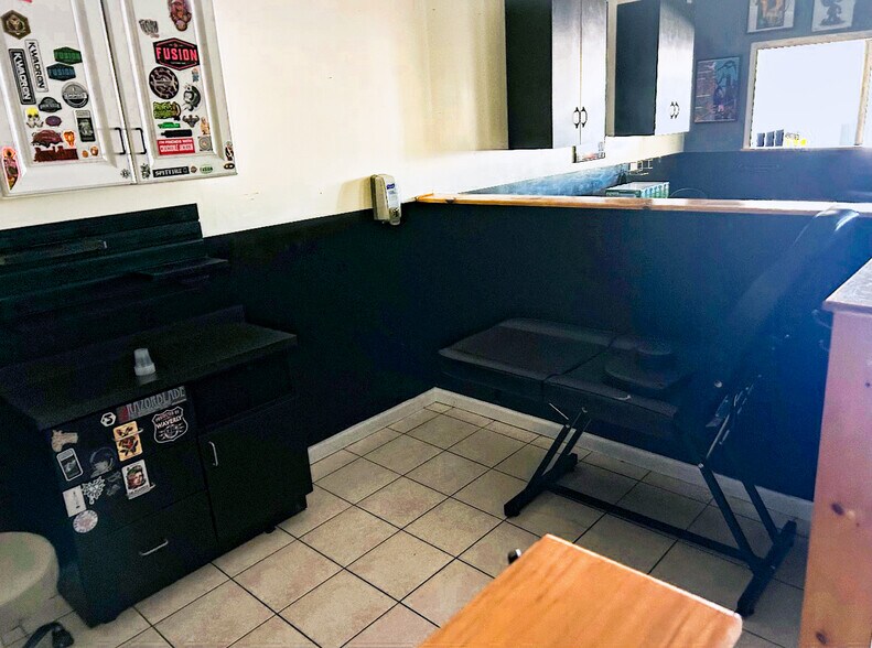 More Photos Of 1691-1699 N Bethlehem Pike, Hatfield General Retail For Lease