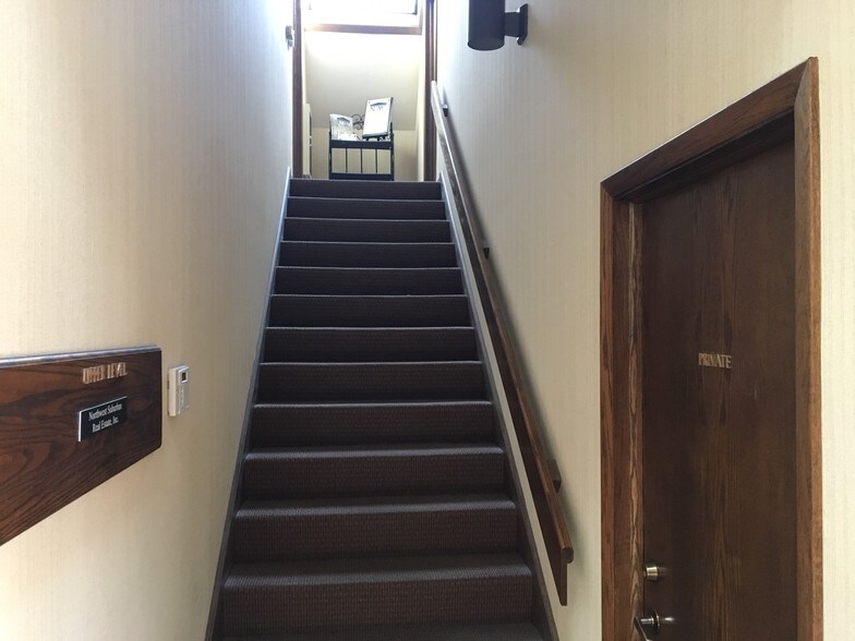 More Photos Of 77 E Crystal Lake Ave, Crystal Lake Medical For Sale