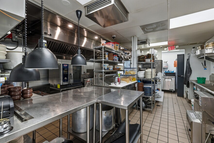 More Photos Of 3055 Harding St, Carlsbad Restaurant For Sale