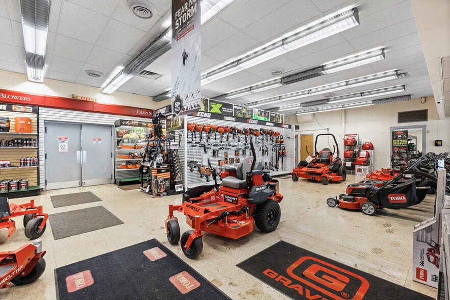 More Photos Of 520 E Bruceton Rd, Pittsburgh Freestanding For Sale