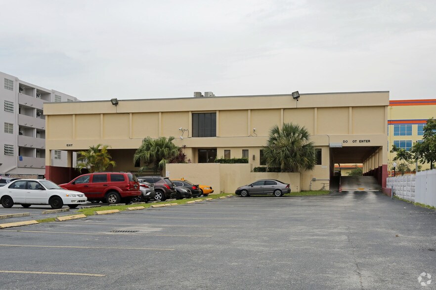 More Photos Of 951 NE 167th St, Miami Medical For Sale