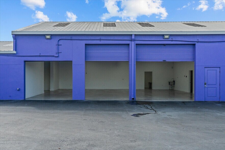 More Photos Of 389 N Us-17-92, Longwood Auto Dealership For Lease