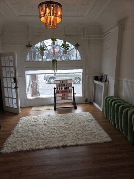 More Photos Of 307 Main St, Port Washington Storefront Retail Residential For Lease