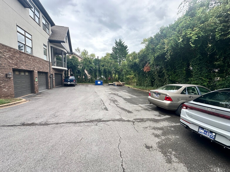 More Photos Of 4624 Chambliss Ave, Knoxville Office Residential For Sale