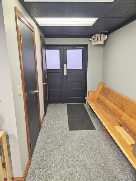 More Photos Of 662 New Castle Rd, Butler Office For Sale