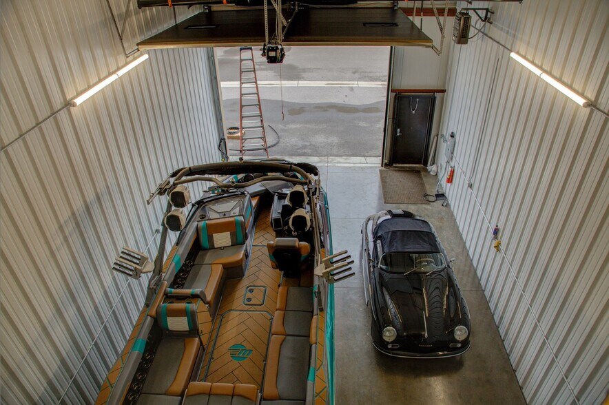 More Photos Of 2364 Industrial Ln, Broomfield Warehouse For Sale