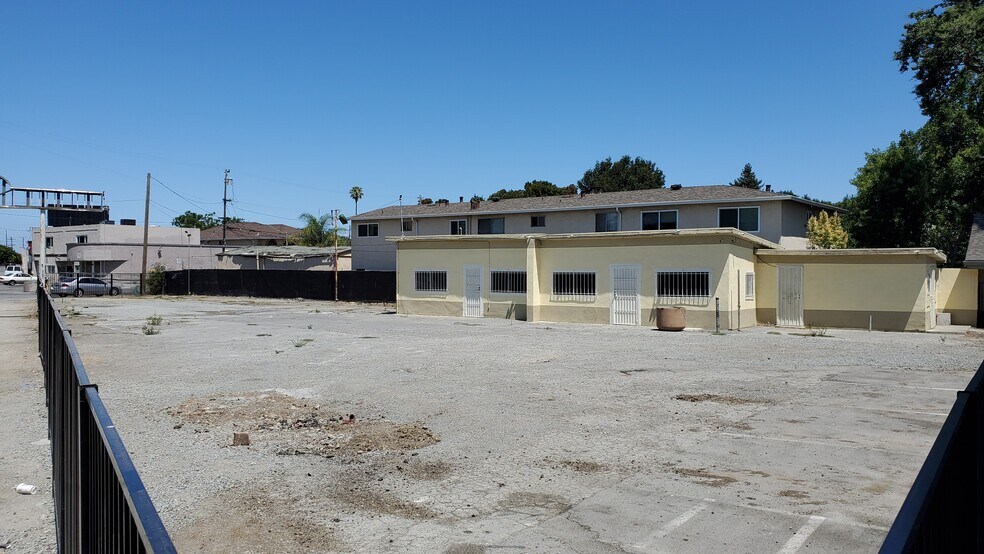 More Photos Of 1475 E Bayshore Rd, East Palo Alto Land For Lease