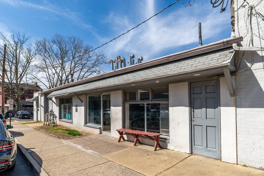 More Photos Of 99 S Main St, Lambertville Storefront For Sale