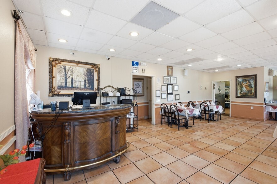 More Photos Of 2284 Gulf To Bay Blvd, Clearwater Restaurant For Sale