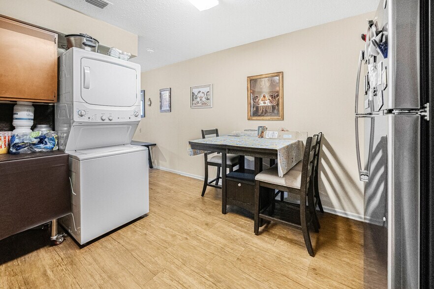 More Photos Of 501-524 Plaza Dr, Slaton Apartments For Sale