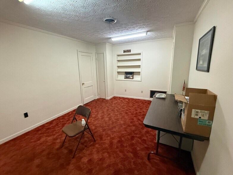 More Photos Of 4348 S Laurel Rd, London Office For Sale