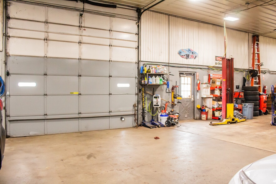 More Photos Of 8 Englewood St, Webster Auto Repair For Sale