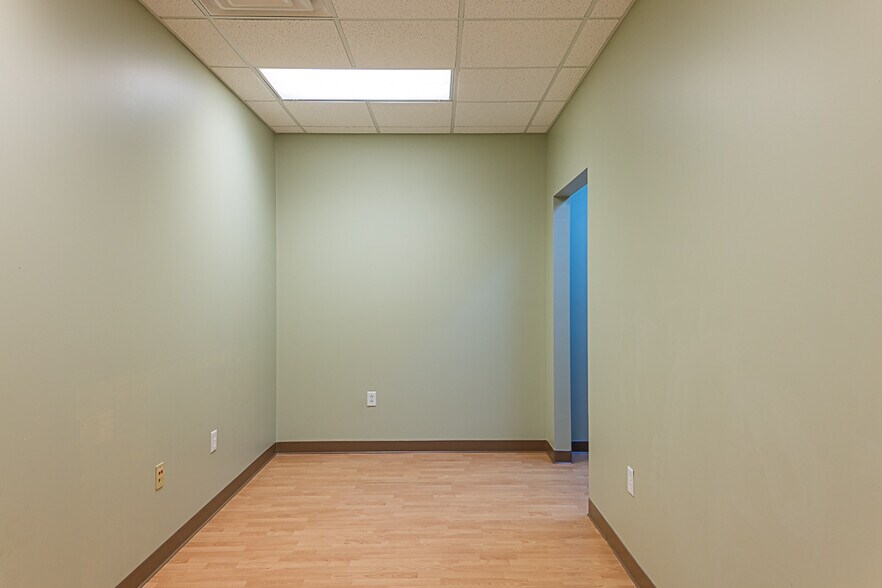 More Photos Of 110 Corporate Dr, Johnson City Office For Sale