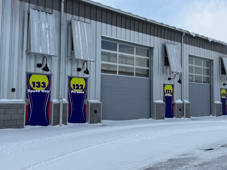 Primary Photo Of 123 Pit Ln, Pontiac Specialty For Sale