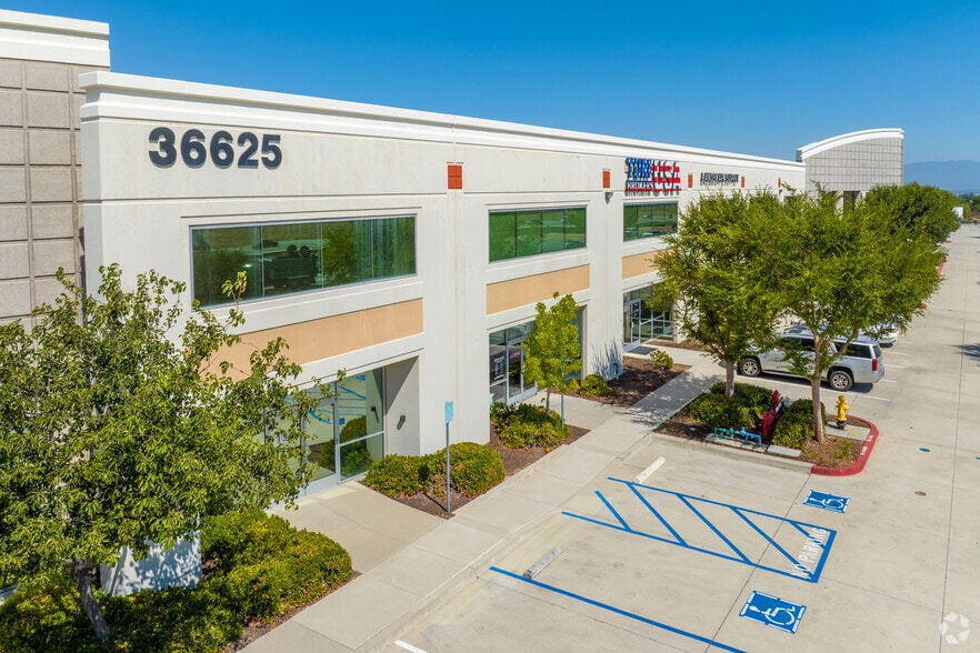 Primary Photo Of 24335 Prielipp Rd, Wildomar Unknown For Lease