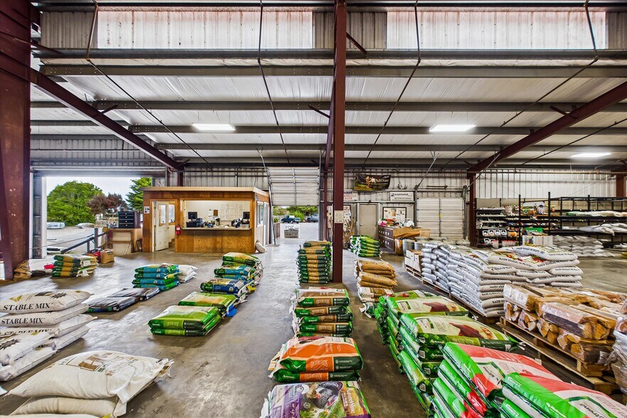 More Photos Of 1593 Market St, Ferndale General Retail For Sale