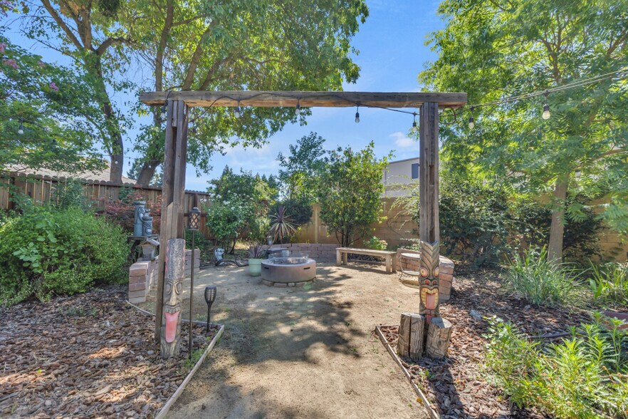 More Photos Of 9455 E Stockton Blvd, Elk Grove Specialty For Sale