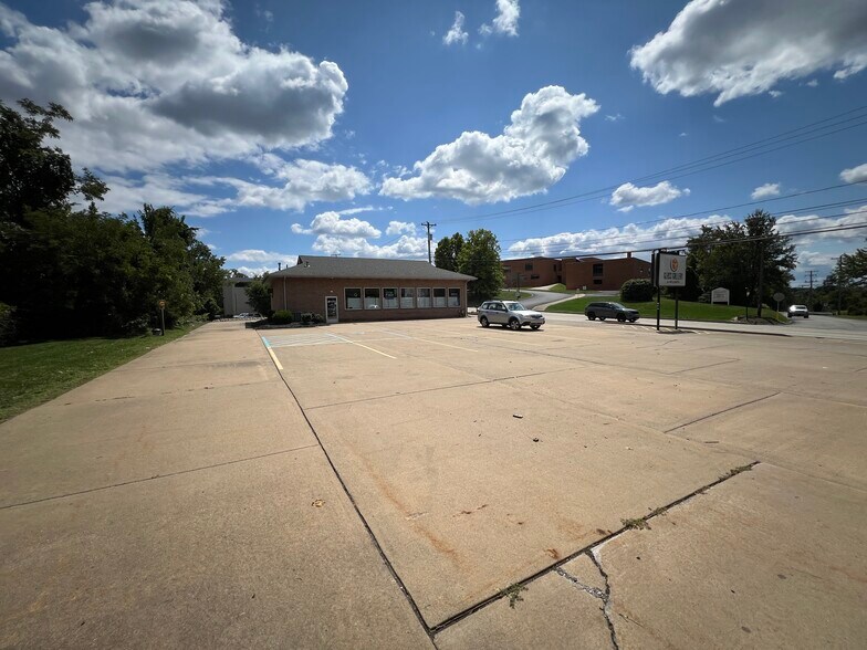 More Photos Of 5536 Steubenville Pike, McKees Rocks Restaurant For Lease