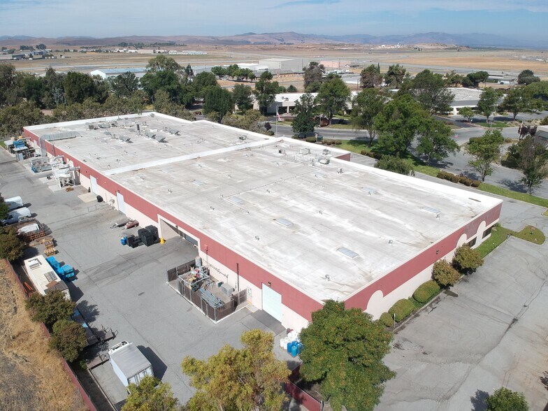 More Photos Of 205 Apollo Way, Hollister Manufacturing For Lease