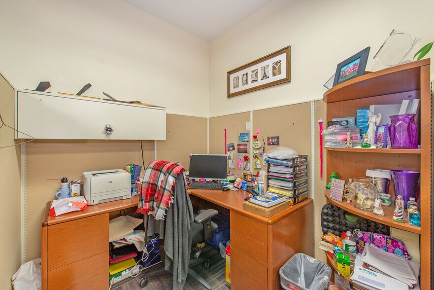 More Photos Of 885-889 Teaneck Rd, Teaneck Freestanding For Lease