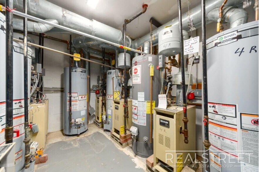 More Photos Of 90 Moore St, Brooklyn Apartments For Sale