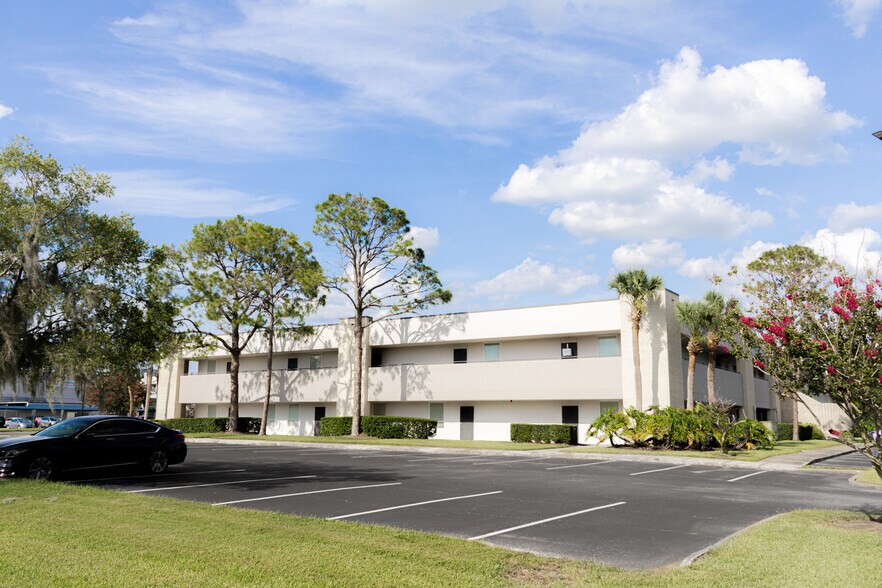 More Photos Of 1403 Medical Plaza Dr, Sanford Medical For Sale