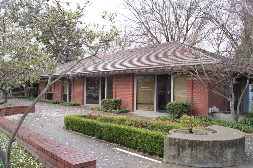More Photos Of 910 Florin Rd, Sacramento Office For Lease