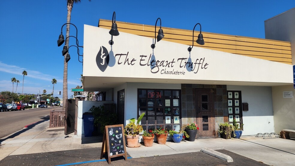 More Photos Of 2810-2832 Canon St, San Diego General Retail For Lease