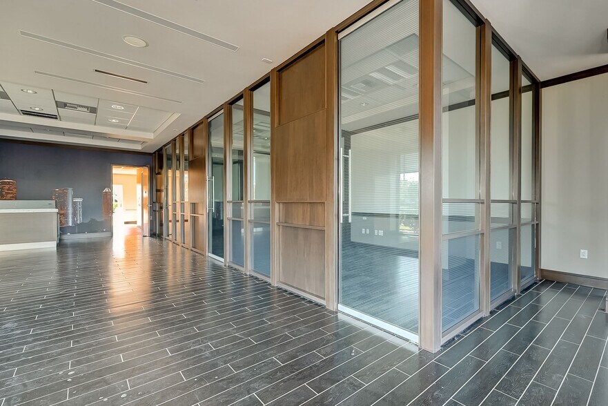 More Photos Of 310 Highway 6, Sugar Land Storefront Retail Office For Lease