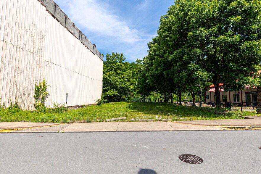 More Photos Of , Morgantown Unknown For Sale