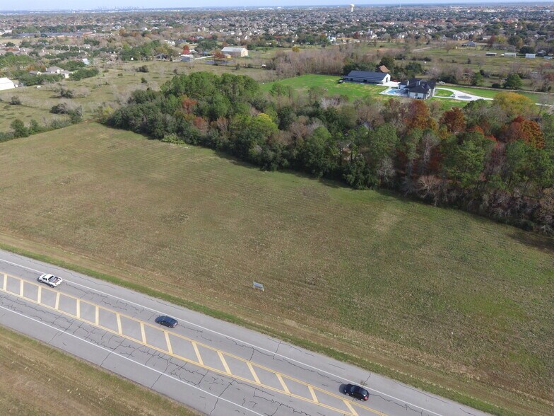 More Photos Of 2420 Hewitt St, League City Land For Sale
