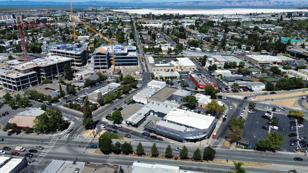 More Photos Of 411-417 Lathrop St, Redwood City Service For Sale