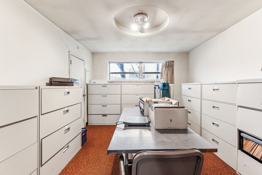 More Photos Of 1453 Edgmont Ave, Chester Office For Sale
