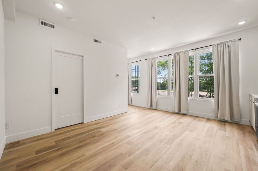 More Photos Of 4921 Chester Ave, Philadelphia Multifamily For Sale