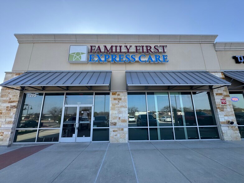 More Photos Of 1395 US Highway 183, Leander Unknown For Lease