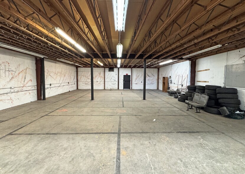 More Photos Of 3900 2nd St NW, Albuquerque Freestanding For Sale