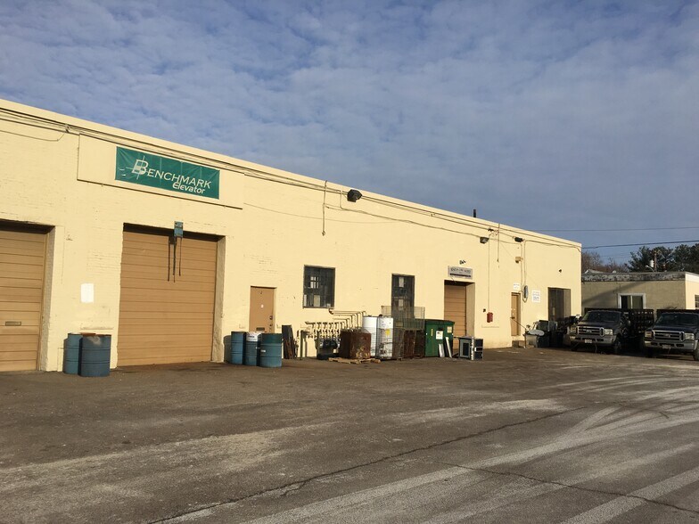 More Photos Of 273 Lenox St, Norwood Warehouse For Lease