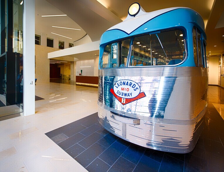 More Photos Of 300 Throckmorton St, Fort Worth Office For Sale