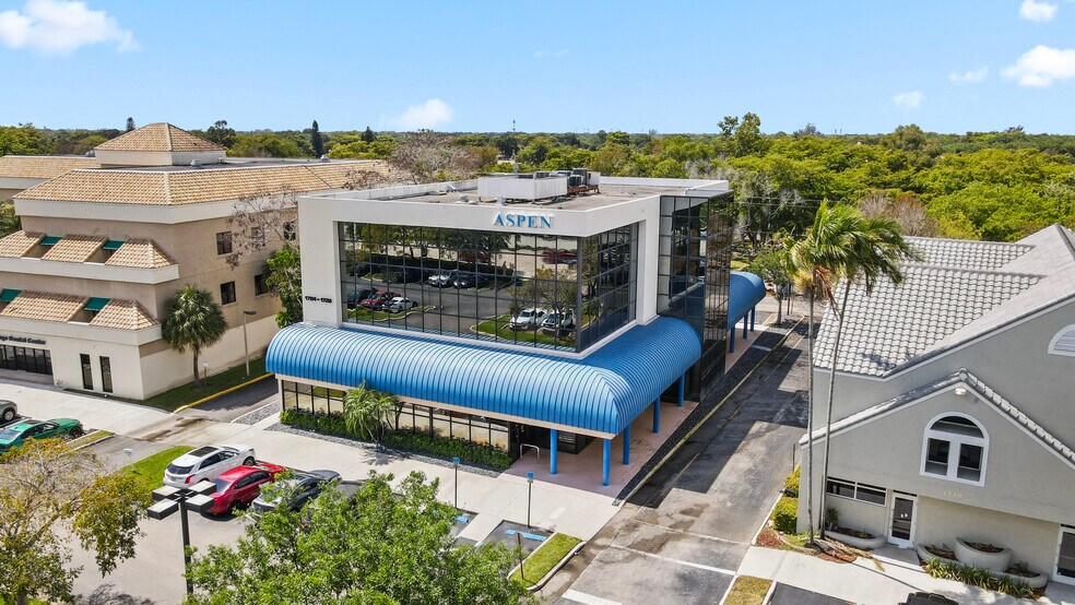 Primary Photo Of 1704-1726 N University Dr, Coral Springs Medical For Sale