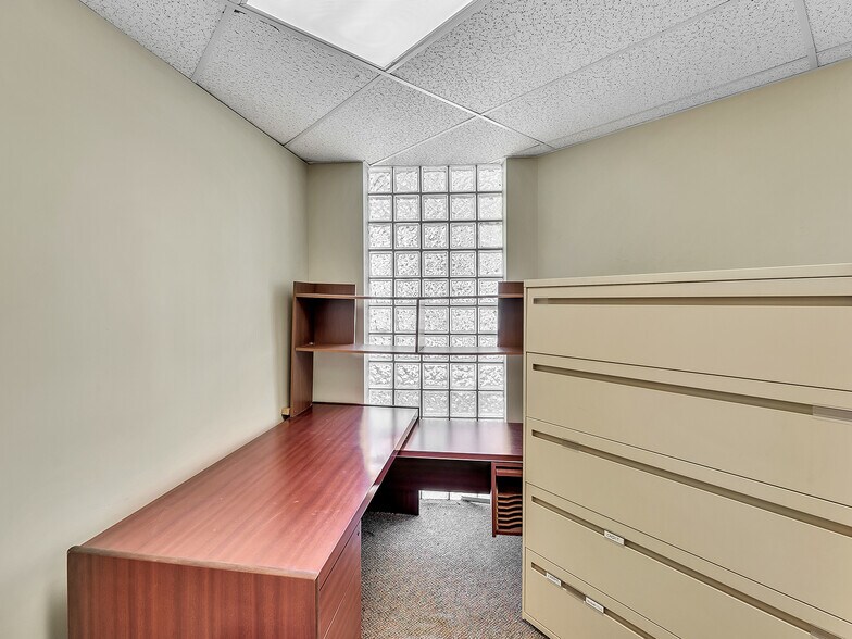 More Photos Of 4699 Nob Hill Rd, Sunrise Medical For Sale