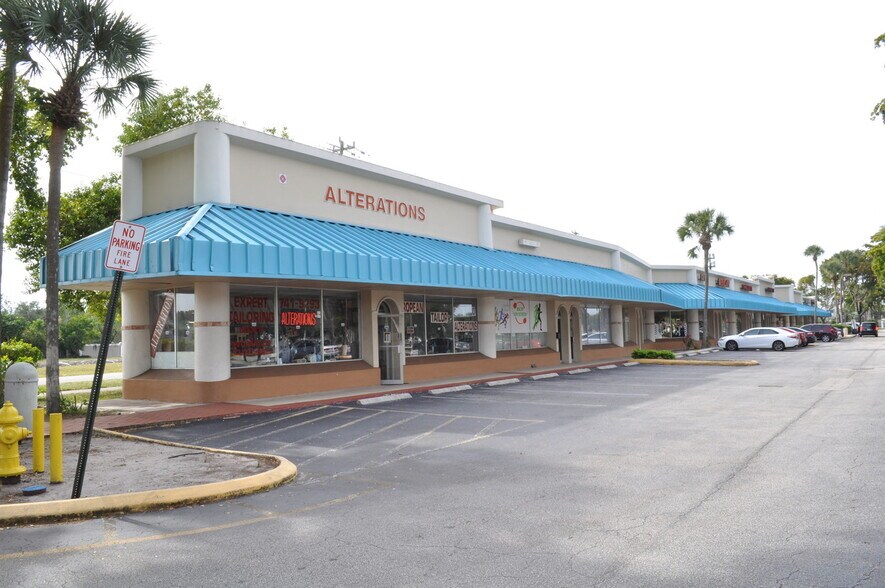 More Photos Of 7200-7300 W Oakland Park Blvd, Lauderhill Unknown For Lease