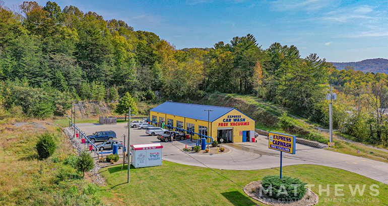 Primary Photo Of 626 N 12th St, Middlesboro General Retail For Sale