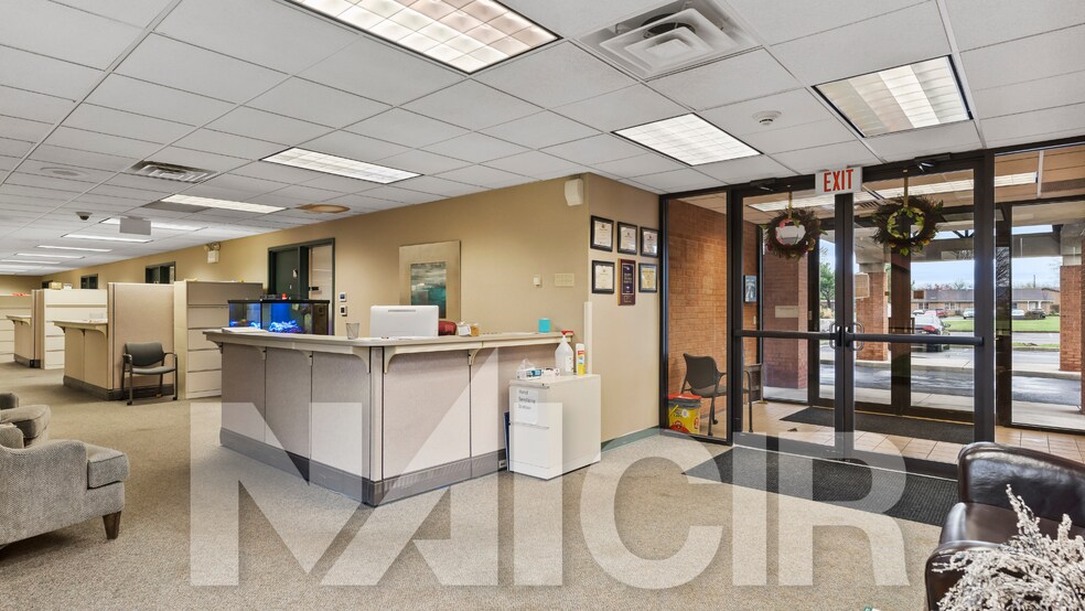 More Photos Of 27 Brookwood Ave, Carlisle Office For Sale