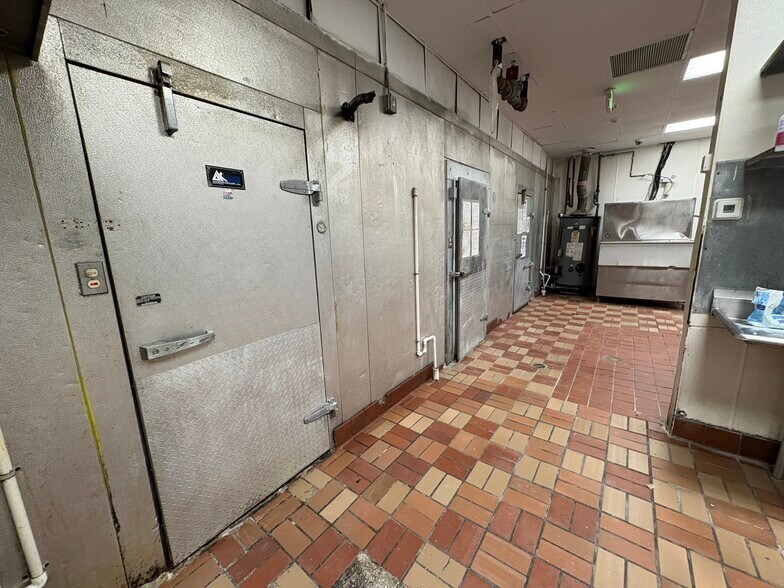 More Photos Of 220 NW 180th Ave, Pembroke Pines Restaurant For Sale